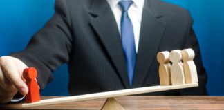 Sempre più RICCHI, Sempre MENO